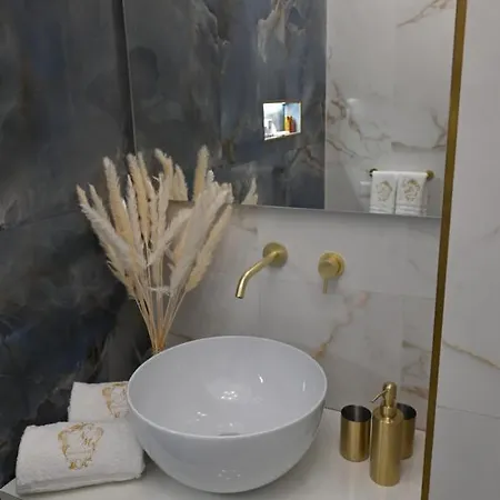 Frühstückspension Nm Luxury 4*