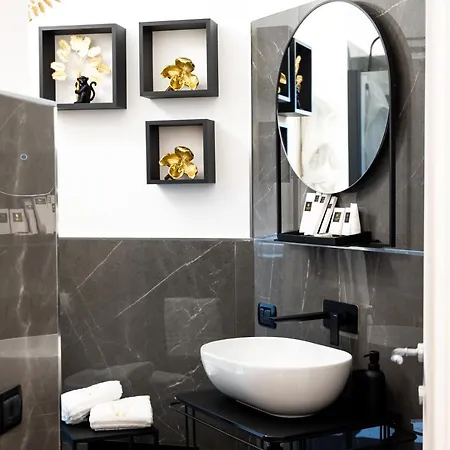 Nm Luxury Oda ve Kahvaltı 4*