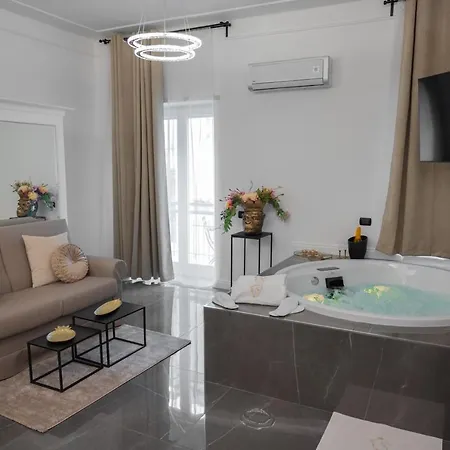 Oda ve Kahvaltı Nm Luxury 4*