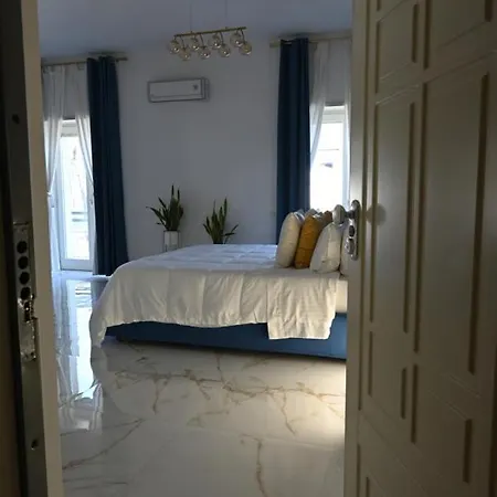 Nm Luxury Oda ve Kahvaltı 4*