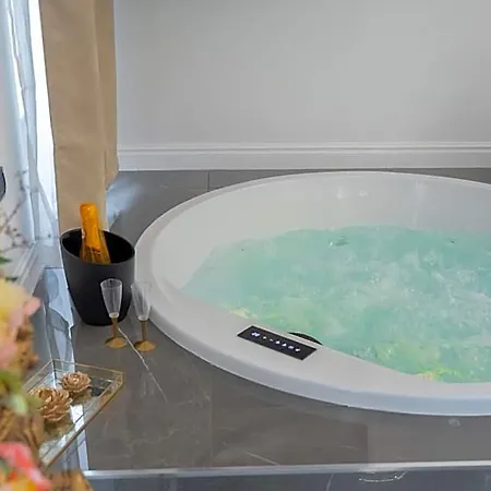 Oda ve Kahvaltı Nm Luxury